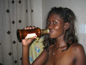 naked black woman with liquor. Thumb 13