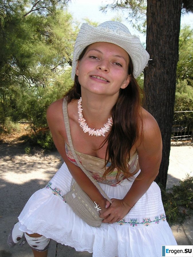 without a swimsuit on a rocky shore. Part 2. Photo 25