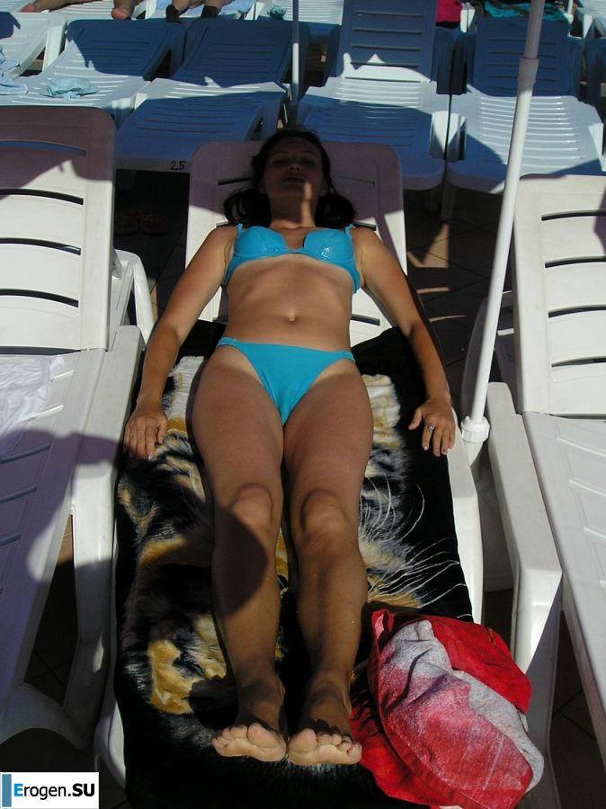 without a swimsuit on a rocky shore. Part 2. Photo 33