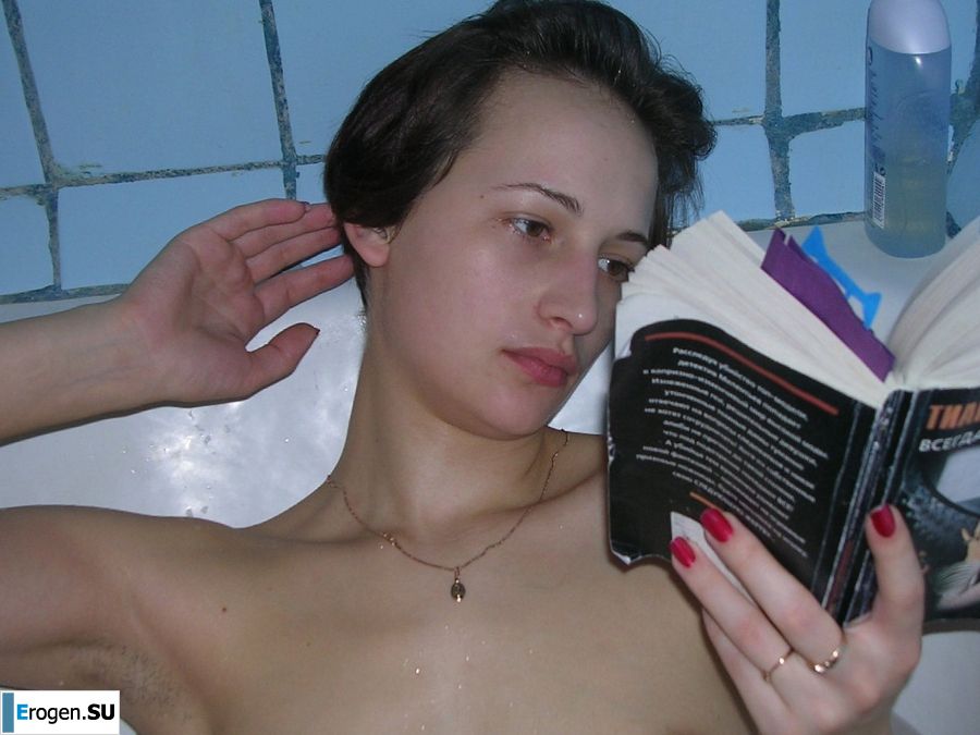 the village girl shows her forms. Part 2. Photo 30