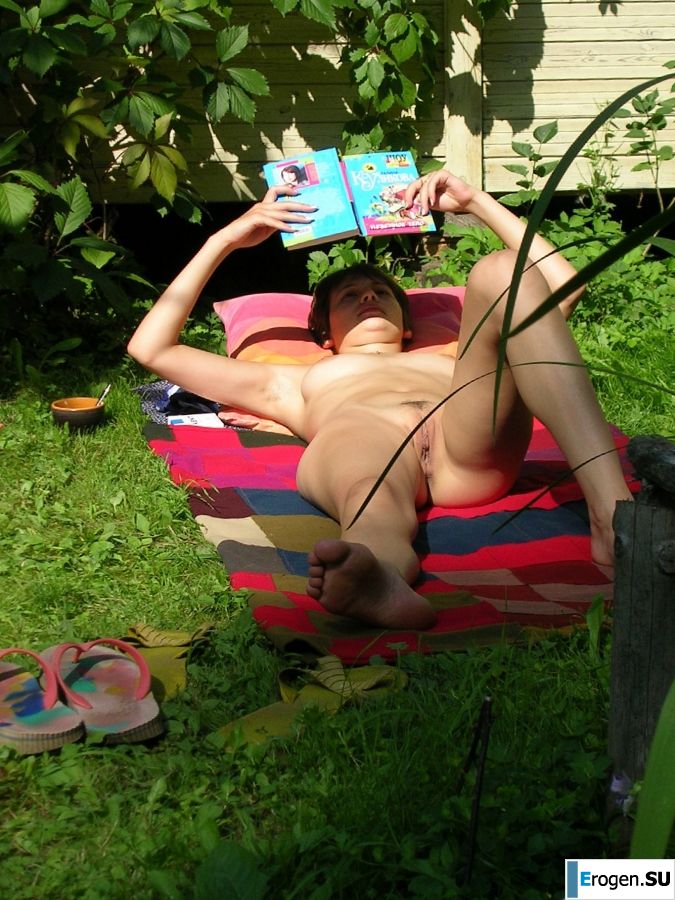 the village girl shows her forms. Part 2. Photo 38