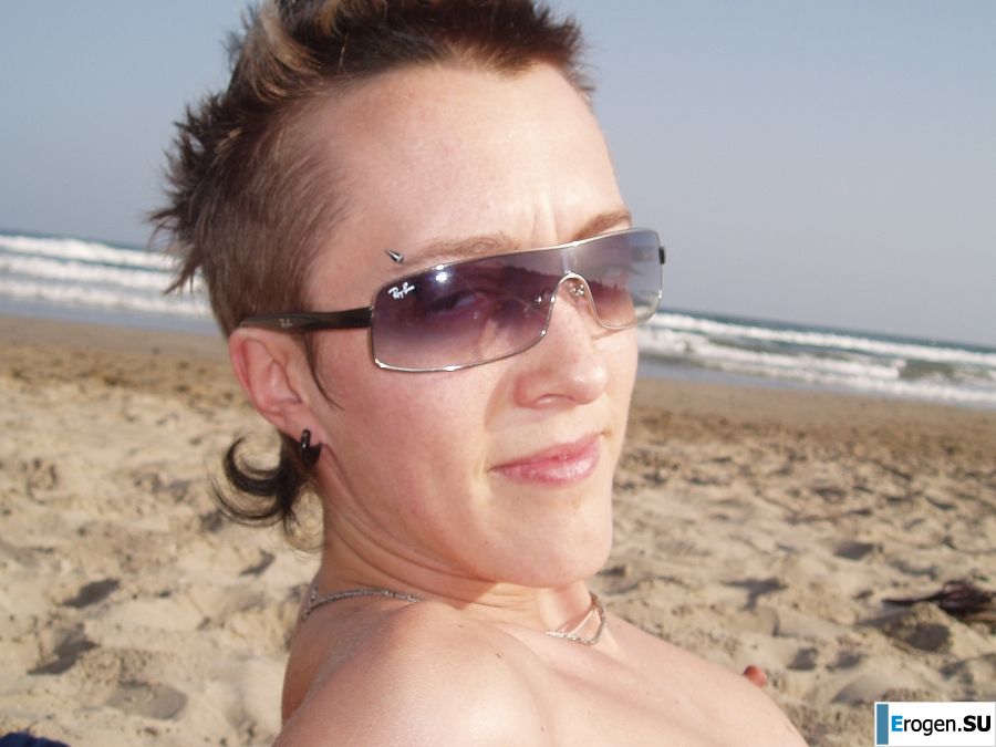 Lesbian on vacation with a friend. Part 5. Photo 19