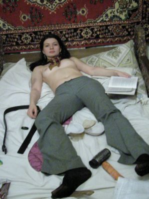 без купальника на каменистом берегу. Часть 3. Эскиз 12