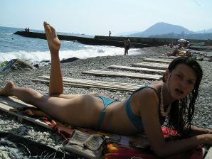 без купальника на каменистом берегу. Часть 3. Эскиз 5