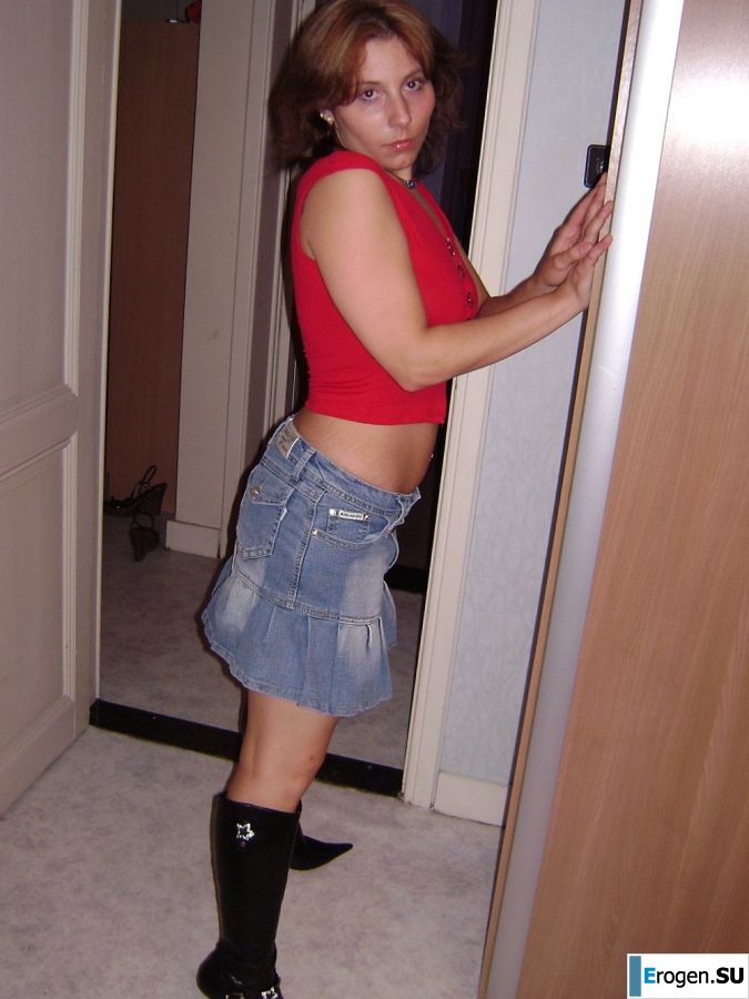 легкие кривляния и легкие раздевания. Часть 4. Фото 3