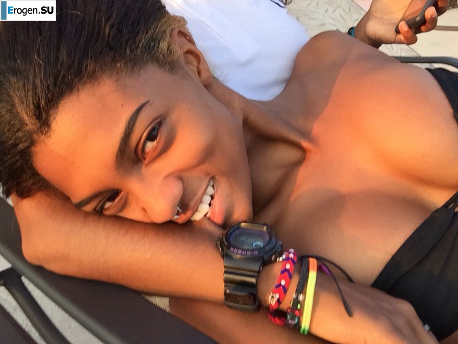 недотраханная лезби негритянка. Фото 4