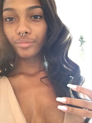 недотраханная лезби негритянка. Часть 2. Эскиз 23