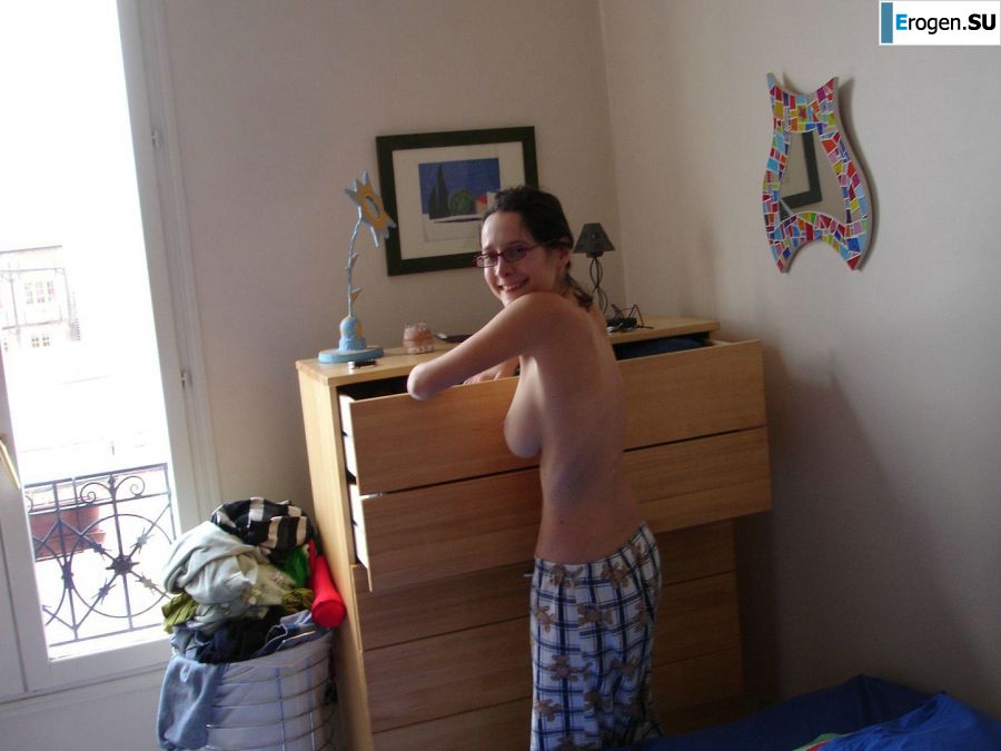 pregnant and without clothes. Photo 10