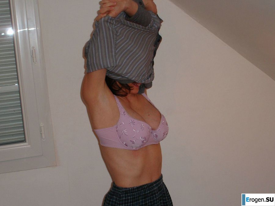 pregnant and without clothes. Photo 14