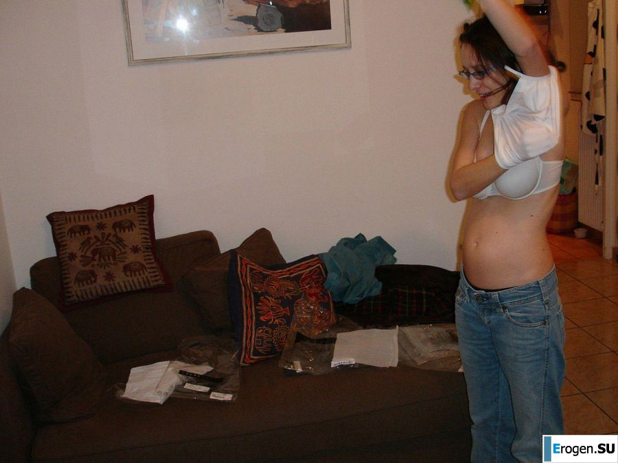pregnant and without clothes. Photo 35