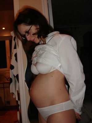 pregnant and without clothes. Thumb 19