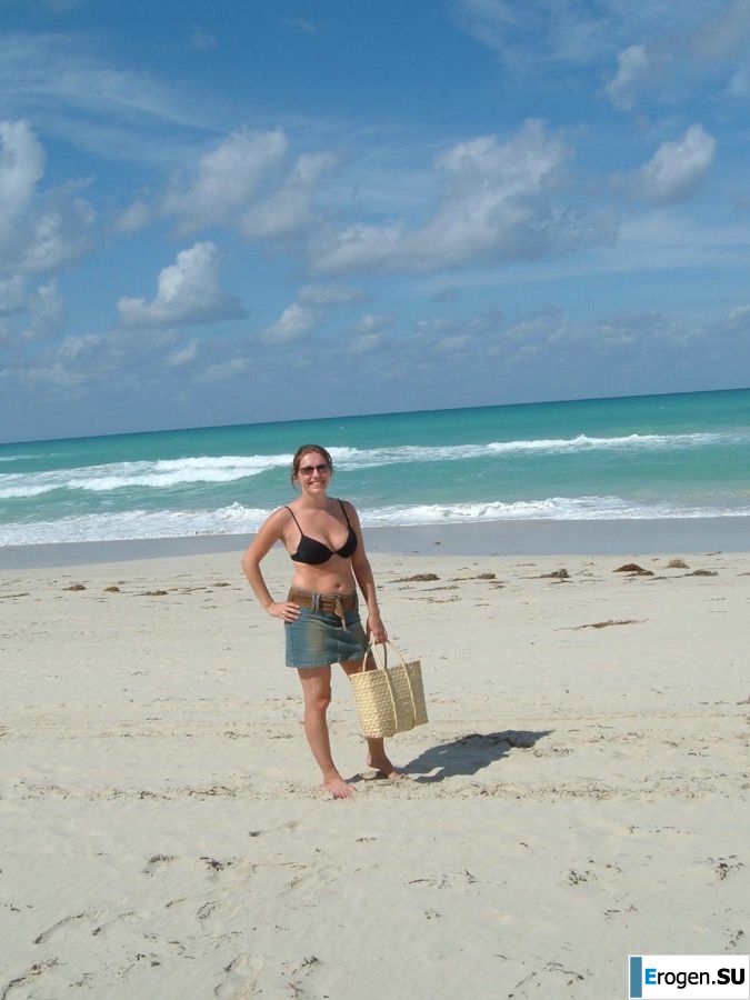 her breast makes me a boner. Photo 4