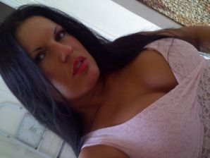 Tanned Latina with big tits shamelessly spread her legs. Thumb 38