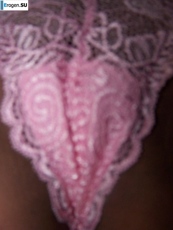 Сексуальная шалунья раздвинула ноги и показала бритую киску. Фото 11