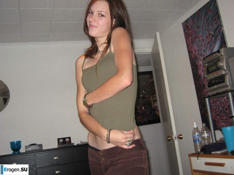 A naked chick poses with a guitar, and a guy licks her. Photo 21