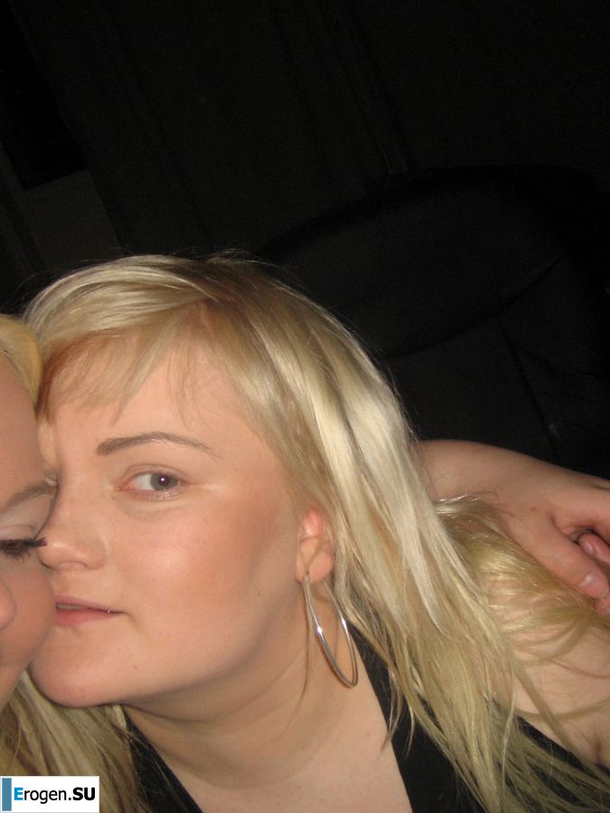 Appetizing mischievous blonde pleases her friend with a vibrator. Photo 36