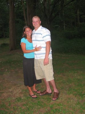 A cheerful girl poses in front of a guy in lingerie, and then pleases himself with a finger. Thumb 37