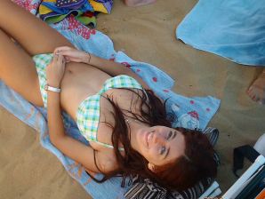 Passionate brunette showed her hairy pussy on vacation. Thumb 23