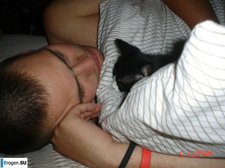 A blue-eyed minx with a pierced nipple plays with her panties. Photo 36