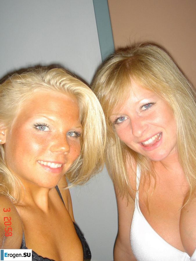 Slender sisters showed neat breasts on vacation. Photo 7