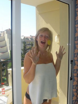 Slender sisters showed neat breasts on vacation. Thumb 17