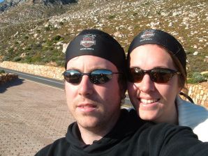 Женщина раздвигает ноги на кровати и в ванной. Эскиз 40