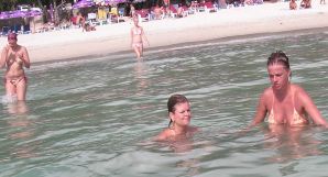 The girl showed boobs on vacation in the company of friends. Thumb 13