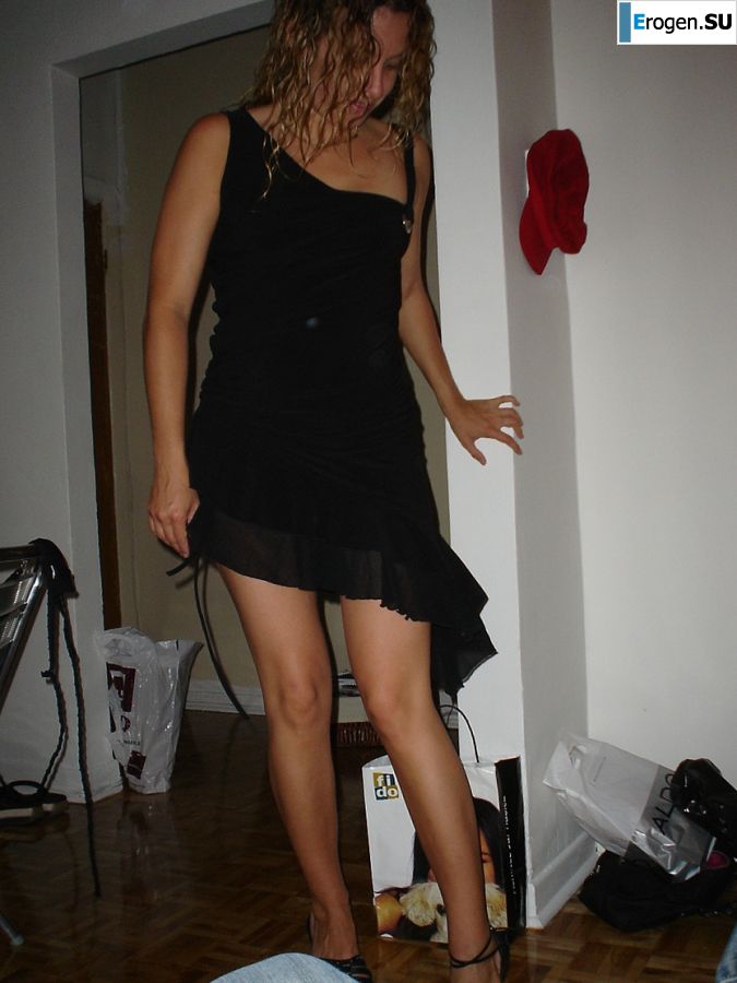 Two blondes undressed and engaged in passionate sex. Photo 39