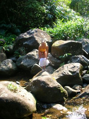 A pretty blonde is laid bare in the toilet and spreads her legs in bed. Thumb 21