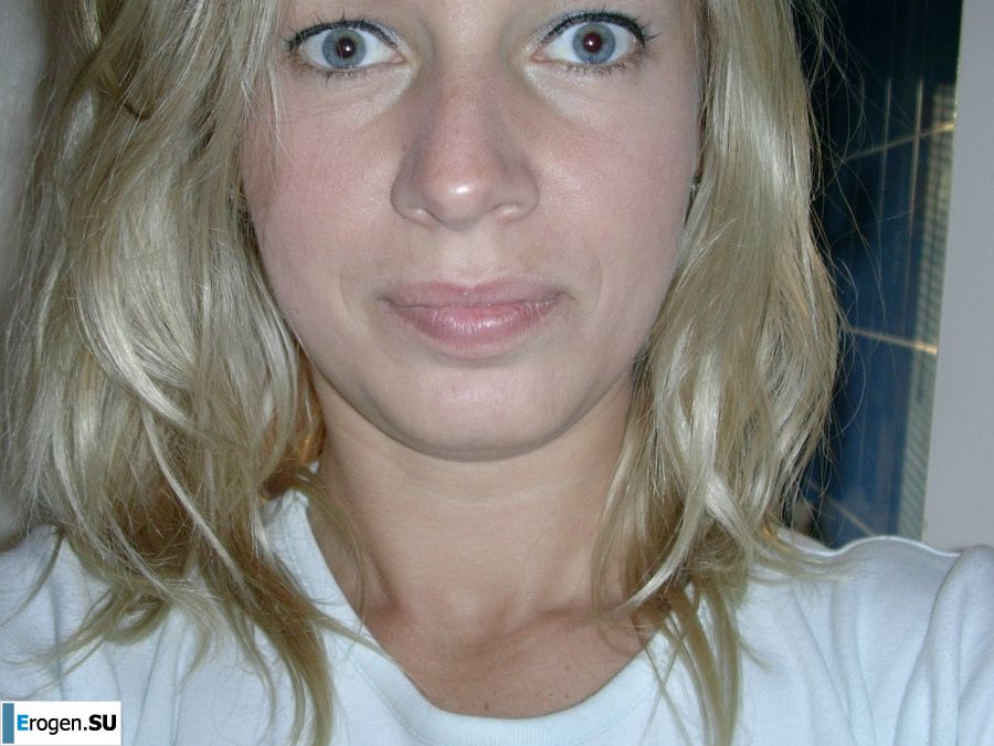 The blonde fumbles for tits and becomes cancer. Photo 4