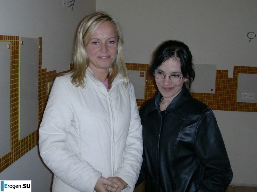 The blonde fumbles for tits and becomes cancer. Photo 6