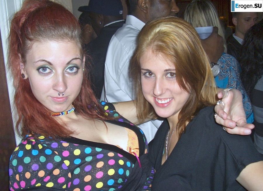 Две девушки занялись сексом с парнем после свидания. Фото 9