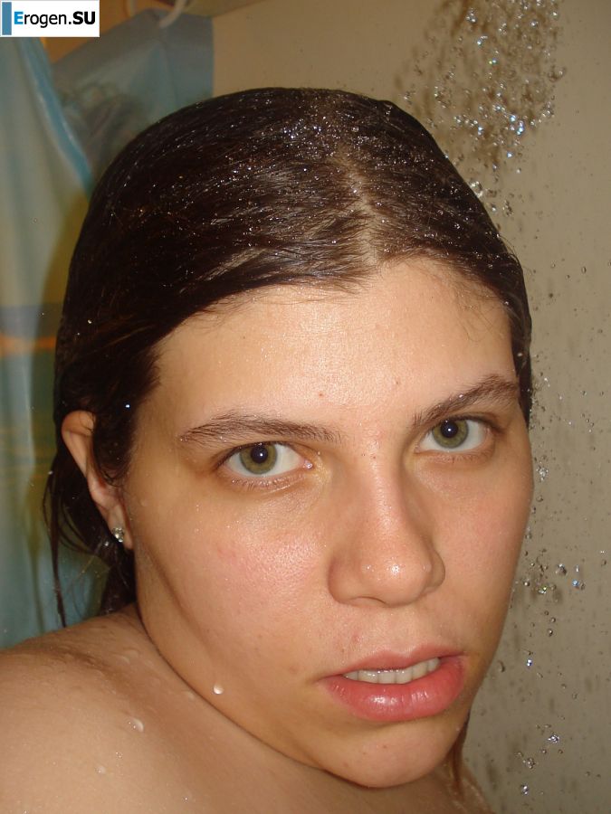 A fluffy girl in a mask spread her legs and had sex. Photo 7