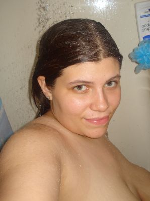 A fluffy girl in a mask spread her legs and had sex. Thumb 8