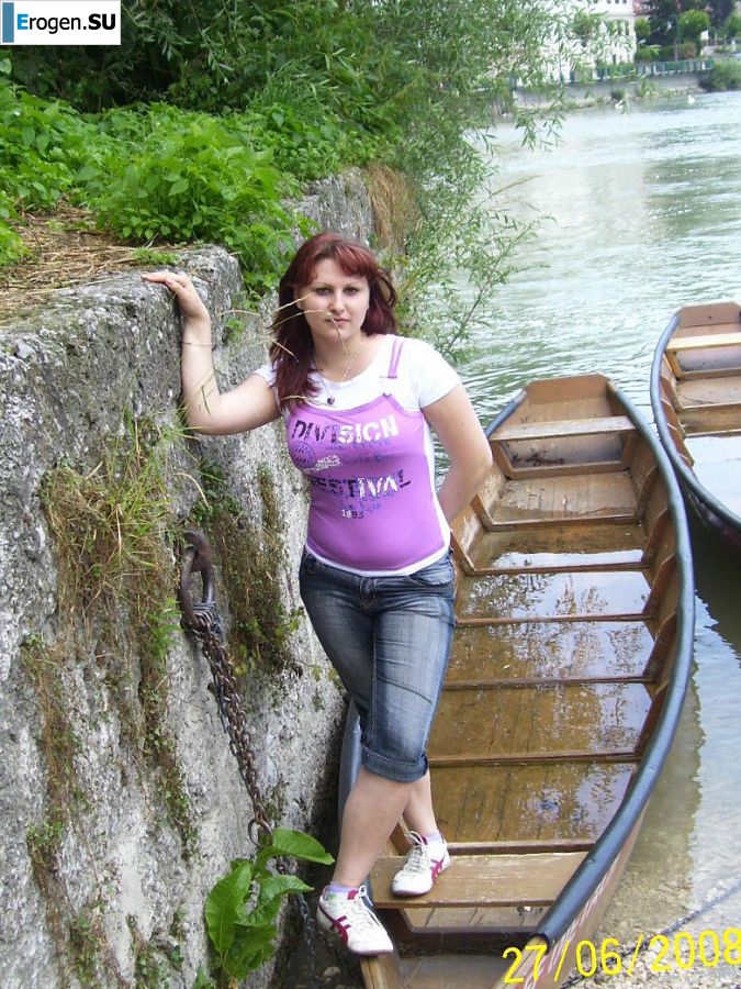 Country girl posing in white panties in front of a mirror. Photo 11