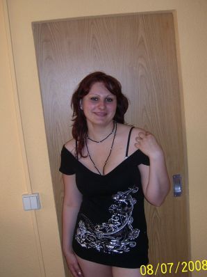 Country girl posing in white panties in front of a mirror. Thumb 19