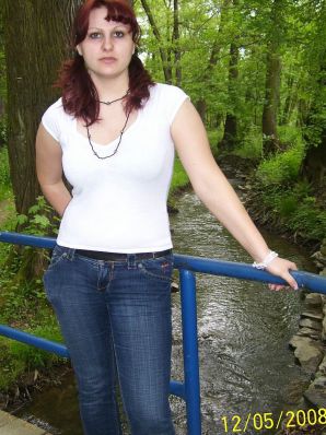 Country girl posing in white panties in front of a mirror. Thumb 6