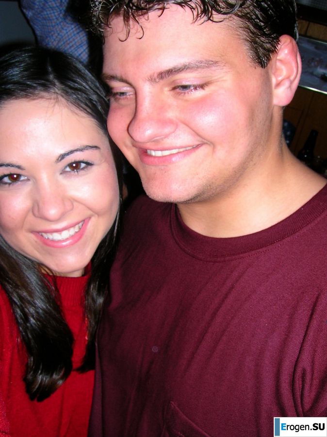 A guy licks his girlfriend's pussy on vacation. Photo 3