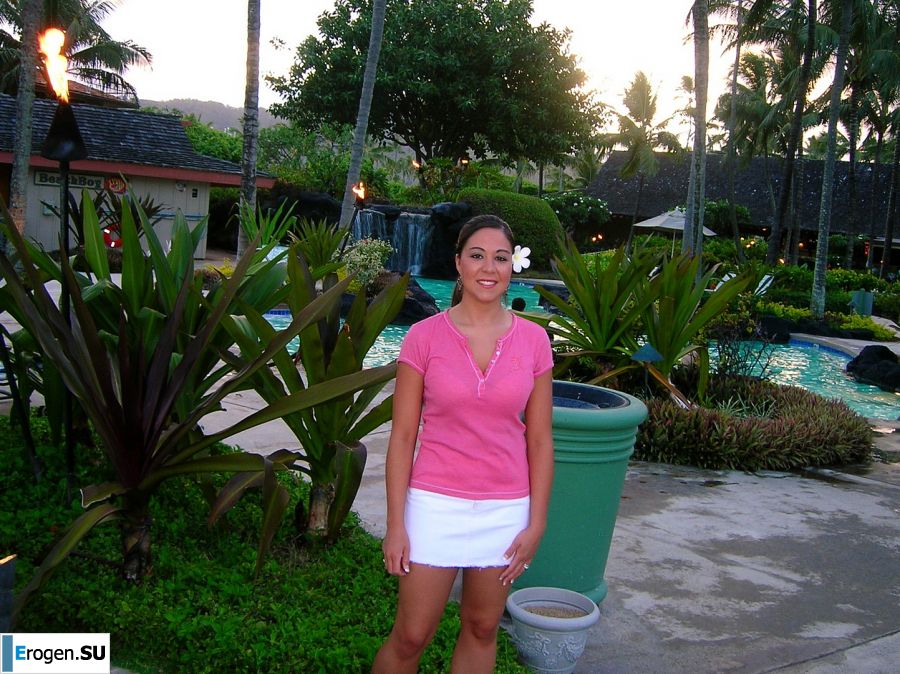 A guy licks his girlfriend's pussy on vacation. Photo 30