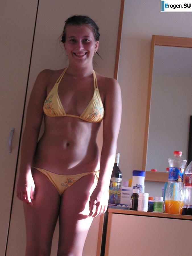 Спортивная студентка разделась на пляже и искупалась нагишом. Часть 2. Фото 10