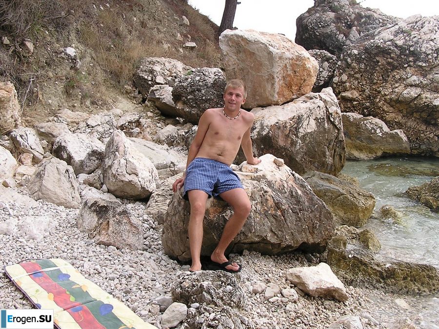 Спортивная студентка разделась на пляже и искупалась нагишом. Часть 2. Фото 12