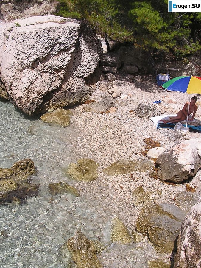 Спортивная студентка разделась на пляже и искупалась нагишом. Часть 2. Фото 27