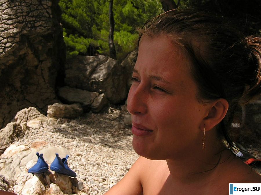 Спортивная студентка разделась на пляже и искупалась нагишом. Часть 2. Фото 31