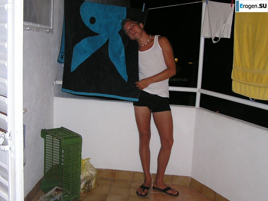 Спортивная студентка разделась на пляже и искупалась нагишом. Часть 2. Фото 37