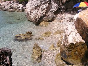 Спортивная студентка разделась на пляже и искупалась нагишом. Часть 2. Эскиз 29