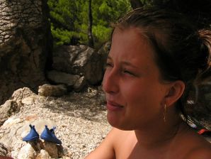 Спортивная студентка разделась на пляже и искупалась нагишом. Часть 2. Эскиз 31