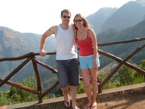 Женщина раздвигает ноги на кровати и в ванной. Часть 3. Эскиз 24