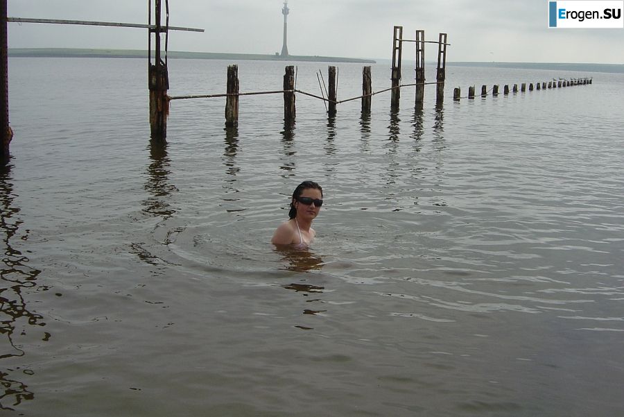 Sexy brunette with nipples showing through the blouse. Photo 24