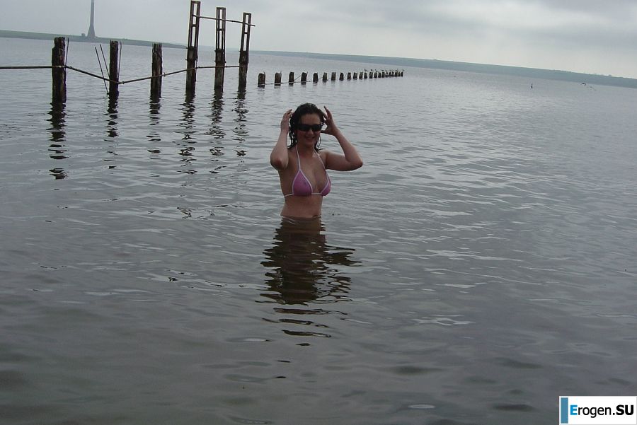 Sexy brunette with nipples showing through the blouse. Photo 27