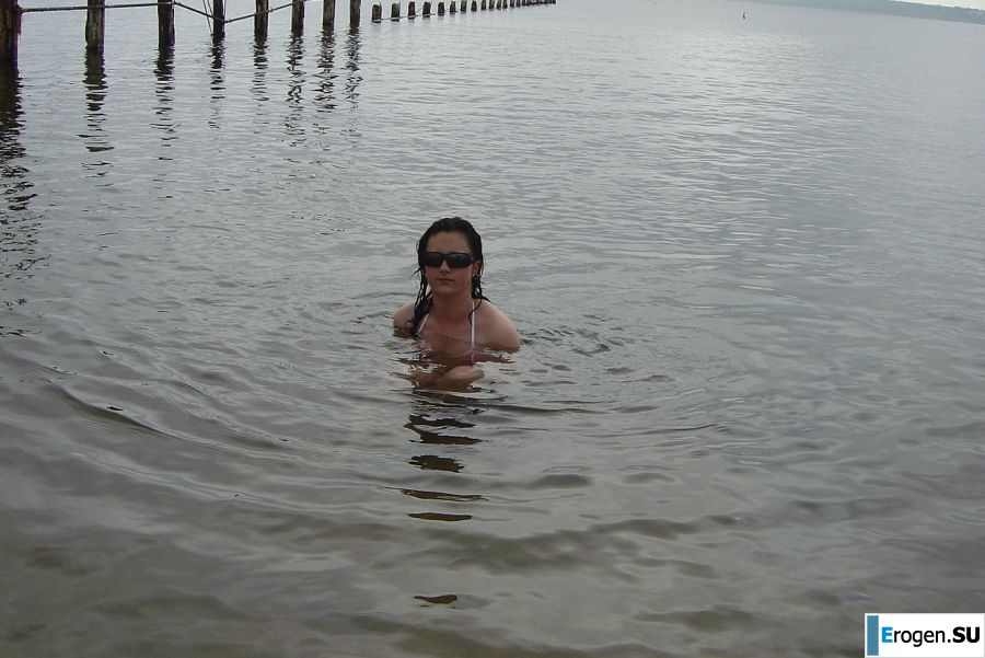 Sexy brunette with nipples showing through the blouse. Photo 29